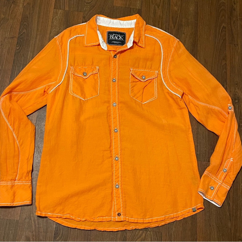 Buckle Black Ain’t Free Shirt Size Large